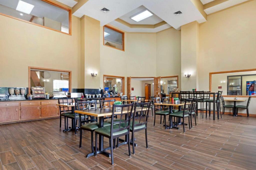 Best Western Locust Grove Inn & Suites Exterior foto